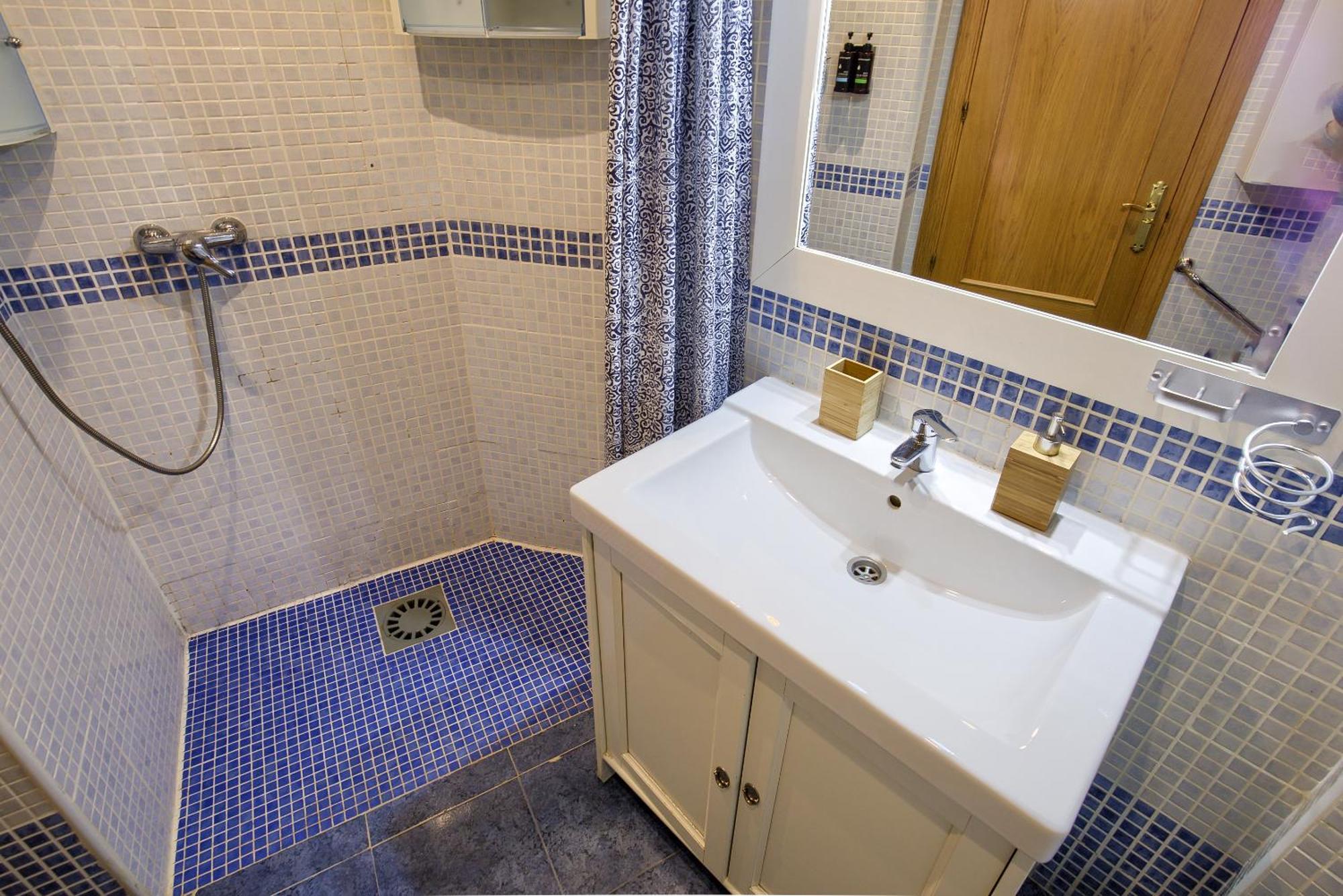 Casona 44 - Apartamento Para 2 Con Wifi, Ac Y Patio Exterior Alcalá de Henares Exterior foto